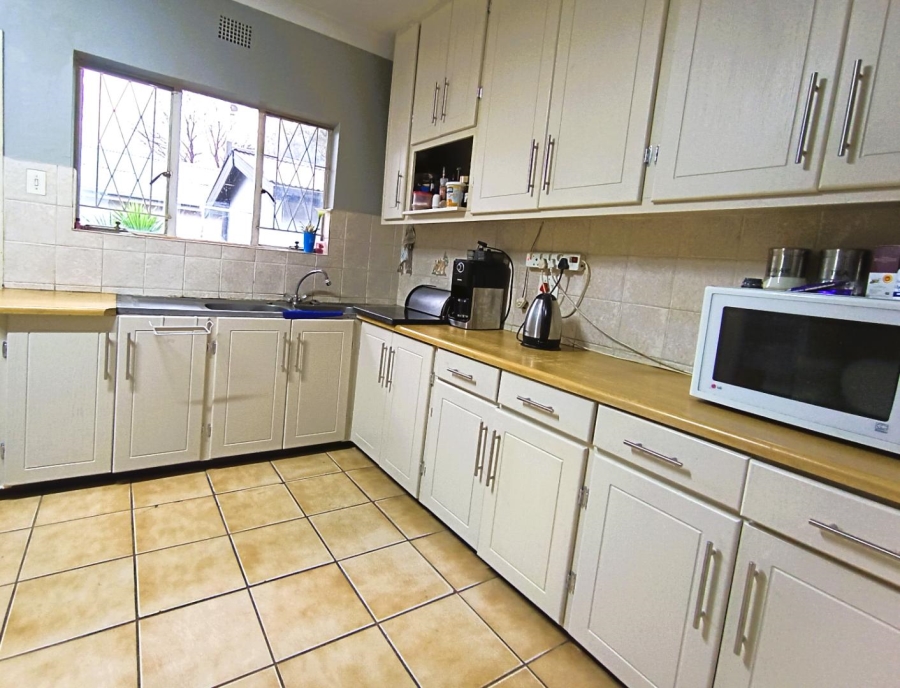 4 Bedroom Property for Sale in Generaal De Wet Free State